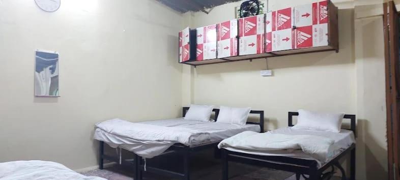 Hotel Shree Kashi Govardhan Dham Ujjain Esterno foto